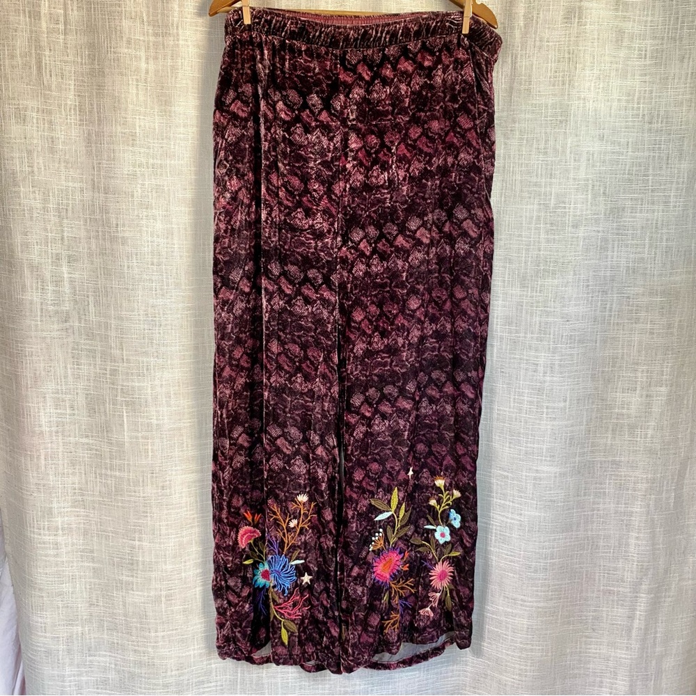 NWT Johnny Was Embroidered Velvet Pull On Wide Leg Pants - Picture 2 of 8